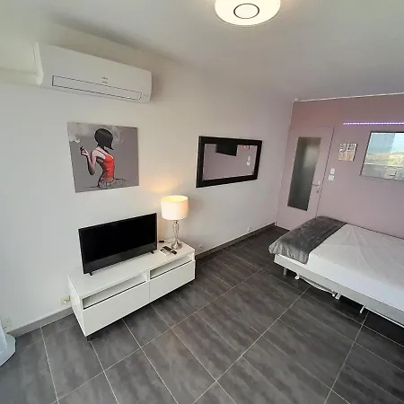 Village Naturiste Baby Doll Apartment *